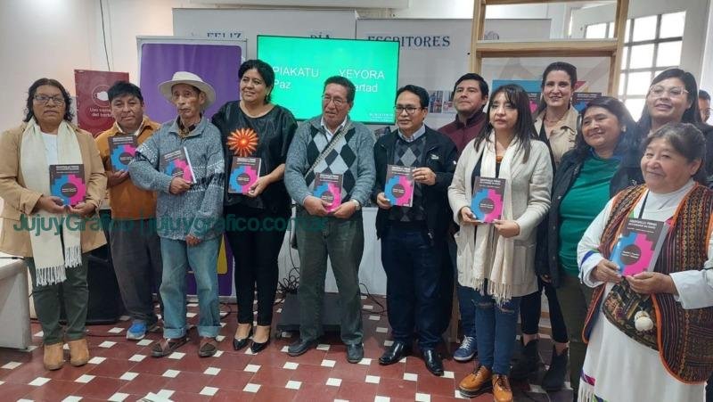 Presentaron el Diccionario Oficial Español-Quechua 3 Presentaron el Diccionario Oficial Español Quechua 3
